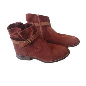 Women's Size 10 Clark's Booties